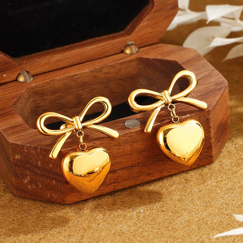 Isla Gold Bow and Heart Earrings