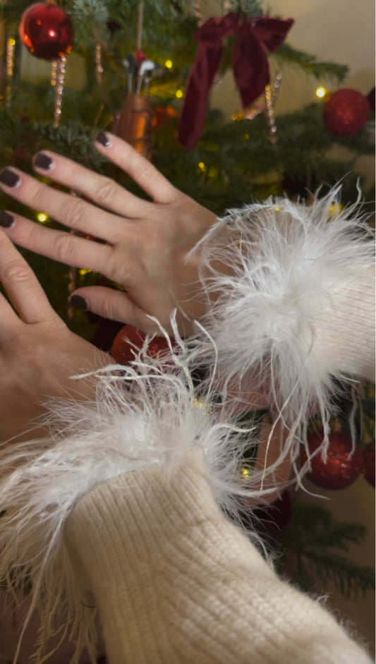 White Alice Ostrich Feather Cuffs